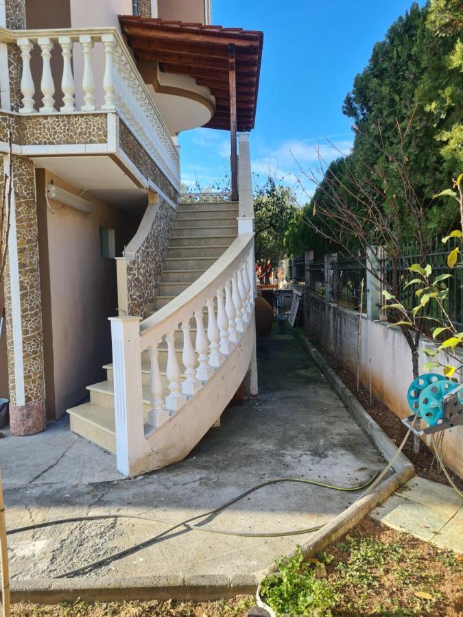 Artemis Villa Portaria  Buitenkant foto